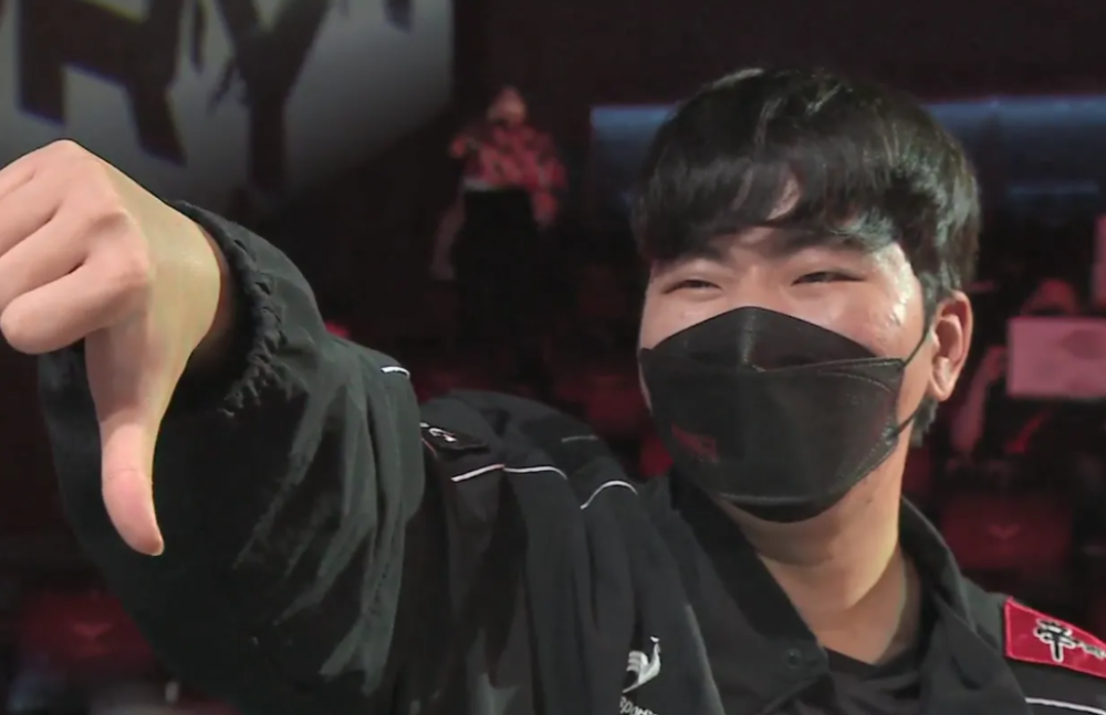 NS碾压T1,369关键团战开团秒人激烈交锋八强赛,留下经典瞬间 NS碾压T1,369关键团战开团秒人激烈交锋八强赛,留下经典瞬间