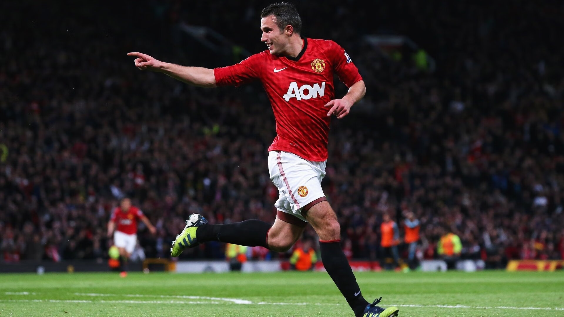 新王登基，法国队青春风暴席卷，佩德里欧冠之夜加冕