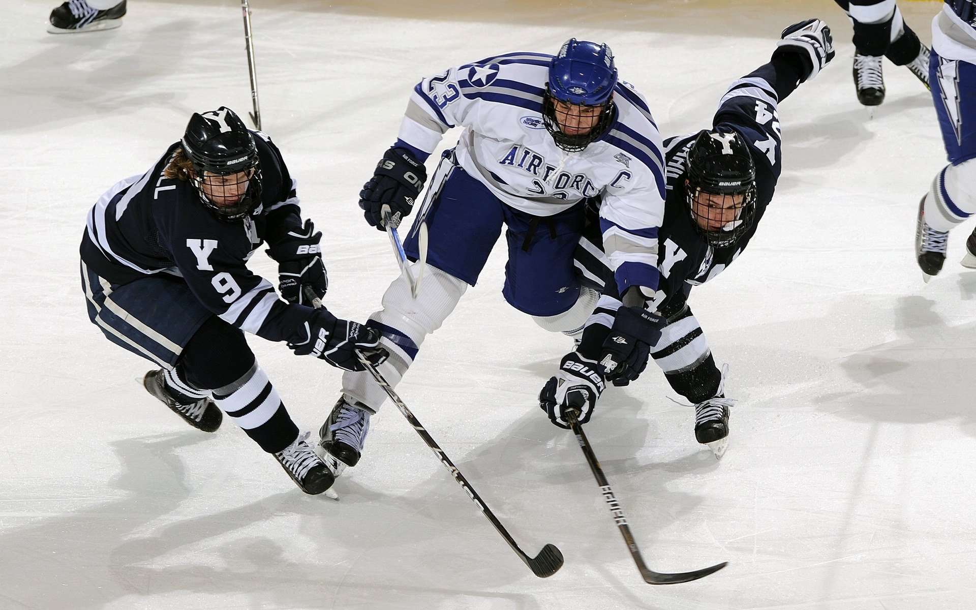 永不松懈的王者之心，当浓眉末节风暴撕碎上海队的最后防线